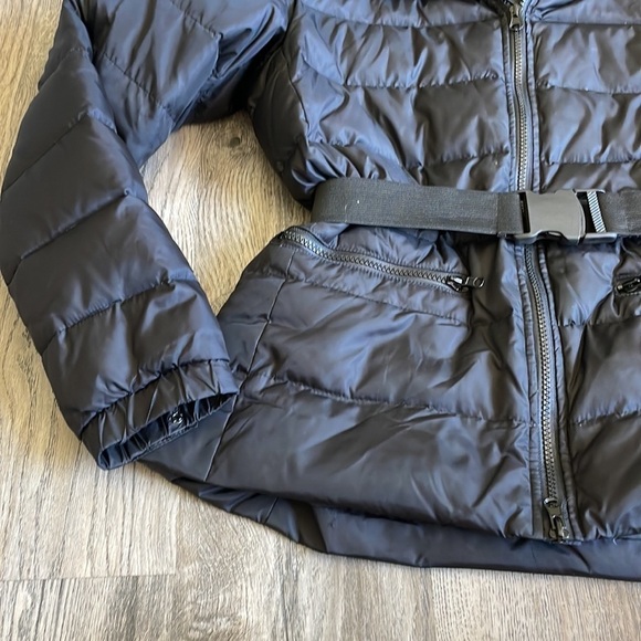 BlueSand 44 Women’s Belted Hooded Black Puffer Jacket, see pictures for sizing - Picture 4 of 10